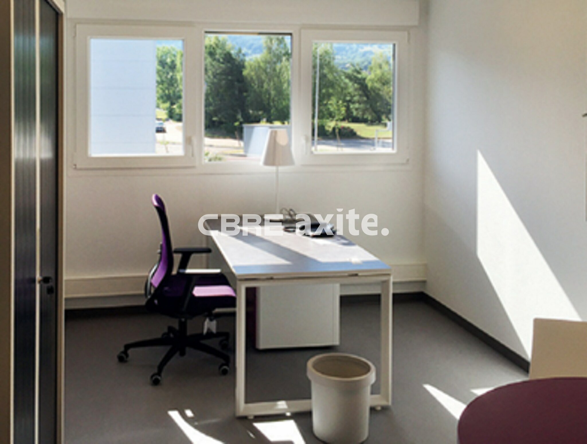 Local commercial 292 m² · à Archamps · 292 m² · 3 667 €/mois