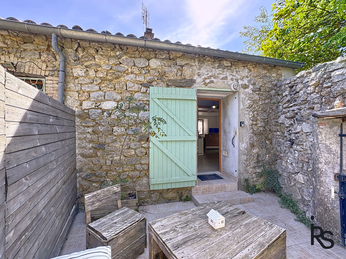 Maison 8 pièces 182 m² · à Valgorge · 182 m² · 188 000 €