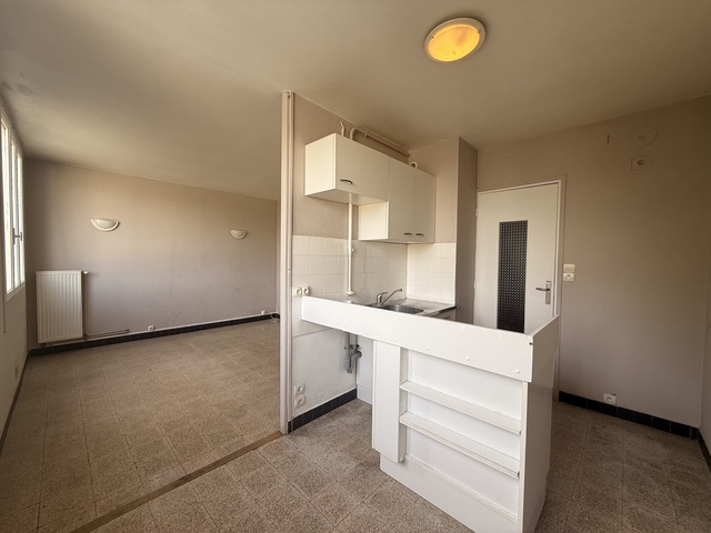 Appartement 1 pièce 27 m² · à Pont-Saint-Esprit · 27 m² · 40 000 €