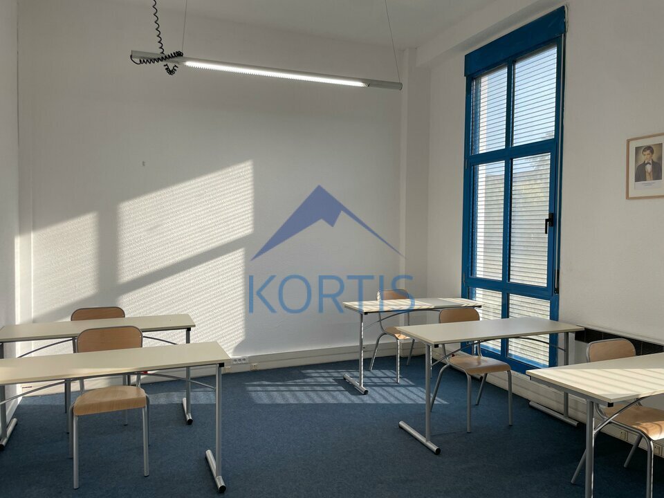 Local commercial 95 m² · à Francheville · 95 m² · 1 460 €/mois