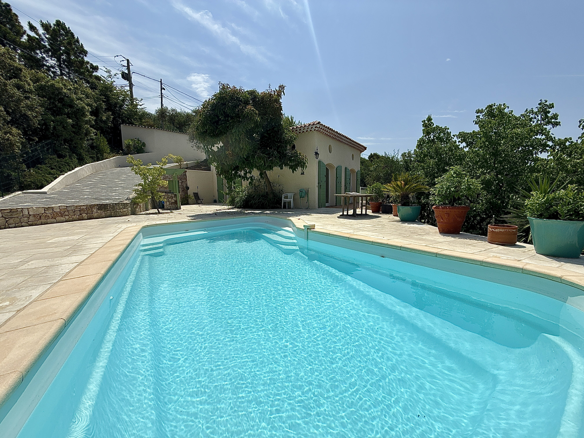 Maison 5 pièces 150 m² · à Castagniers · 150 m² · 690 000 €
