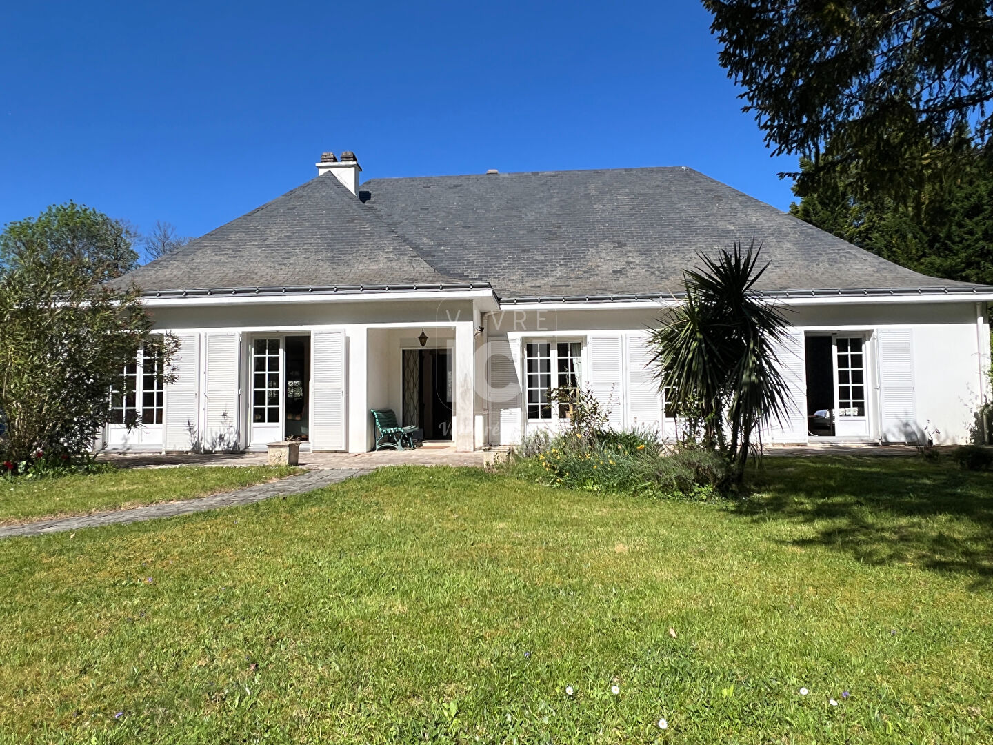 Maison 8 pièces 226 m² · à Sautron · 226 m² · 703 800 €