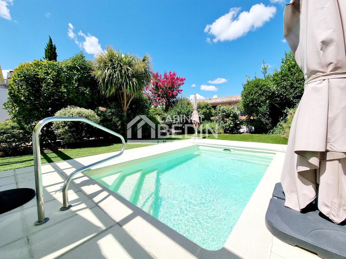Maison 3 pièces 111 m² · à Mérignac · 111 m² · 629 000 €