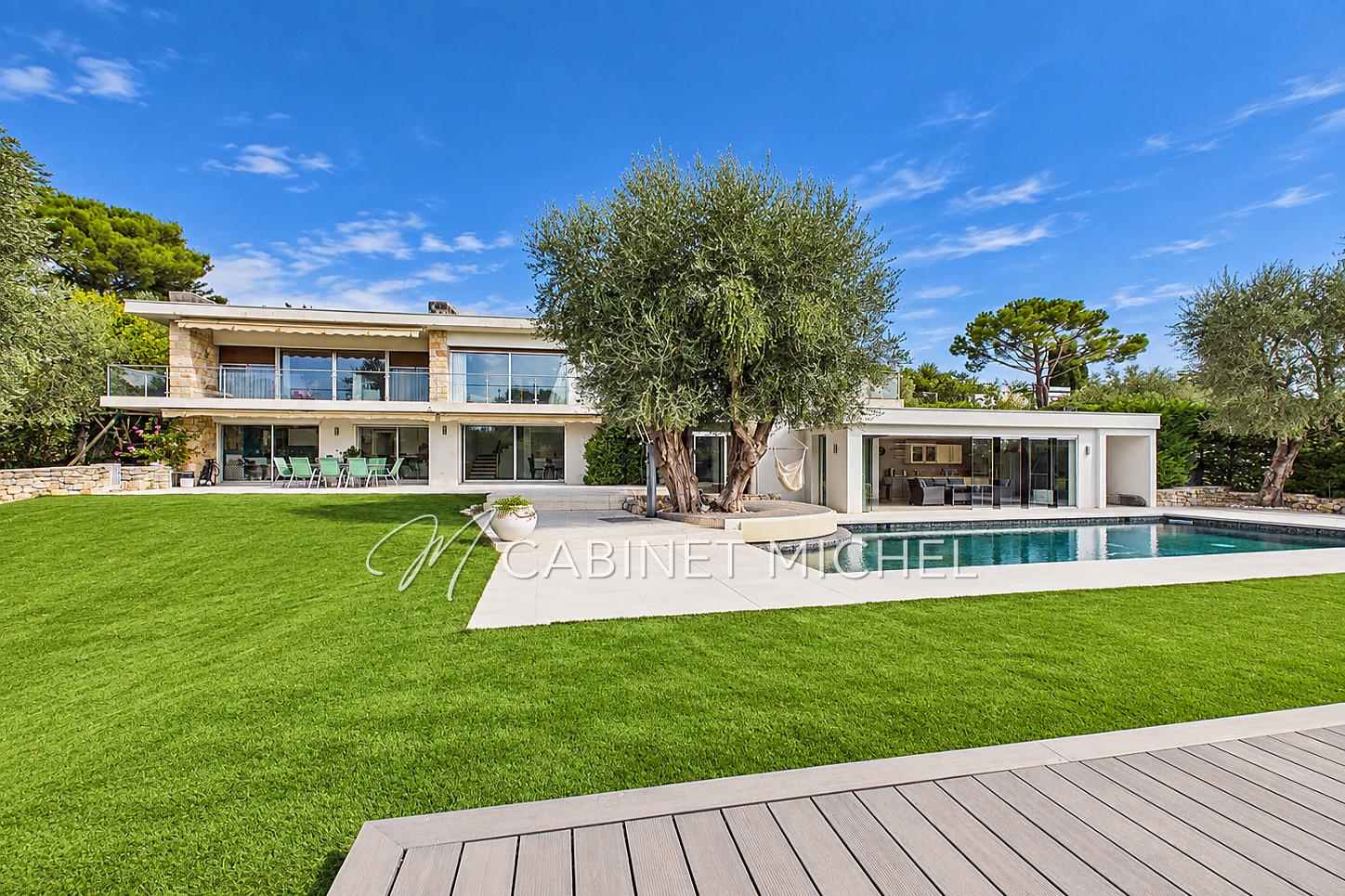 Maison 6 pièces 211 m² · à Valbonne · 211 m² · 1 680 000 €