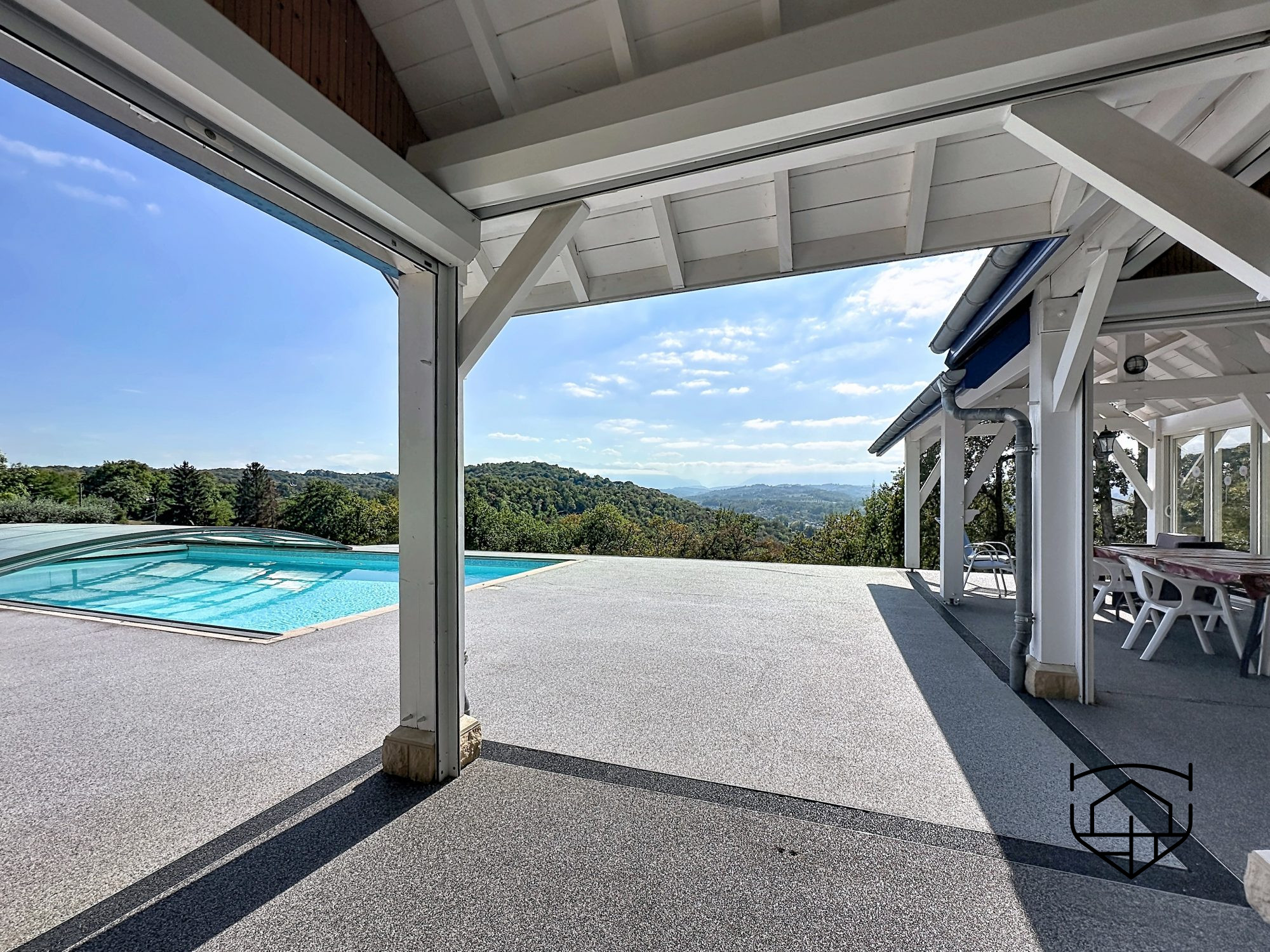 Maison 7 pièces 220 m² · à Gan · 220 m² · 650 000 €