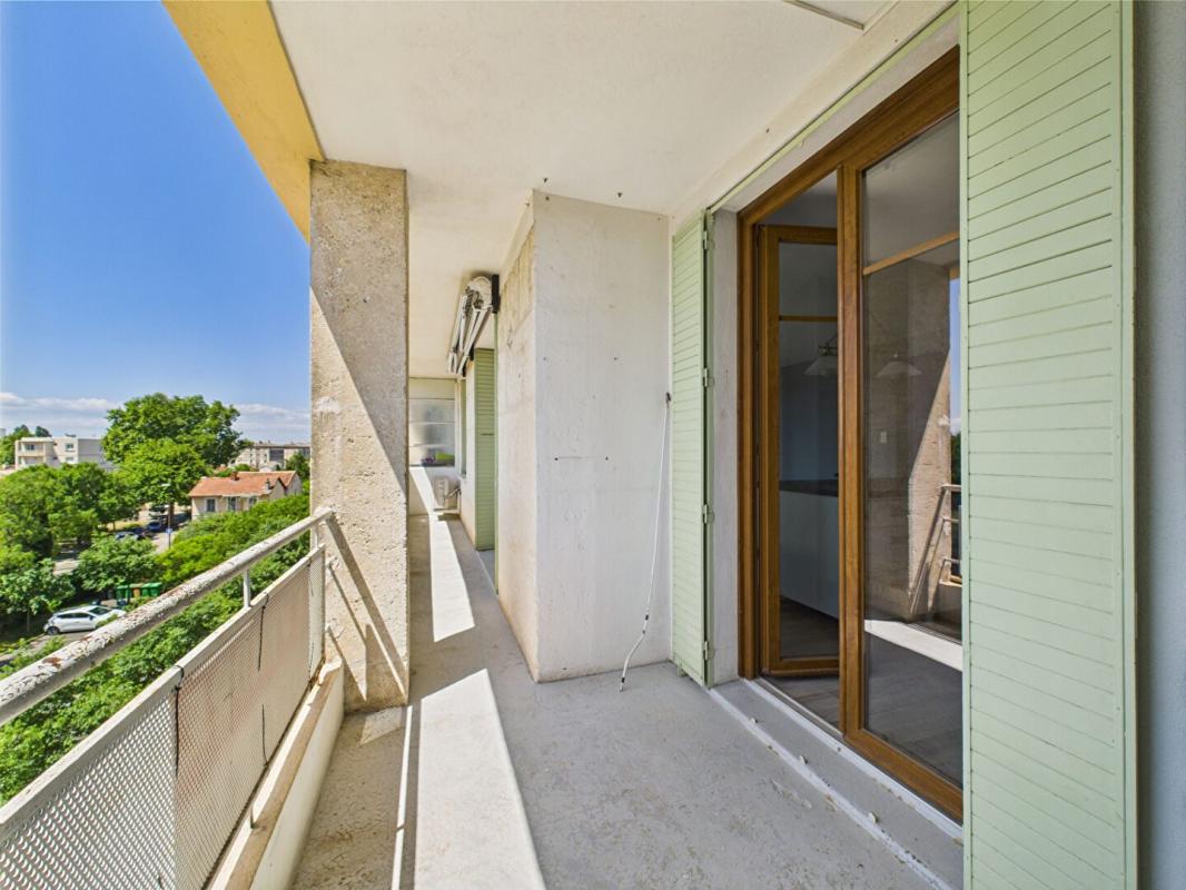Appartement – AVIGNON VAUCLUSE PROVENCE-ALPES-COTE-D-AZUR - Vue 2