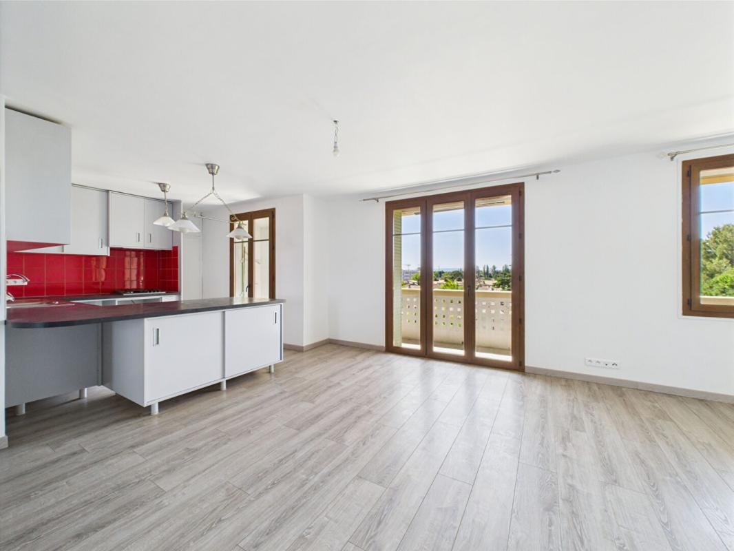Appartement – AVIGNON VAUCLUSE PROVENCE-ALPES-COTE-D-AZUR - Vue 4