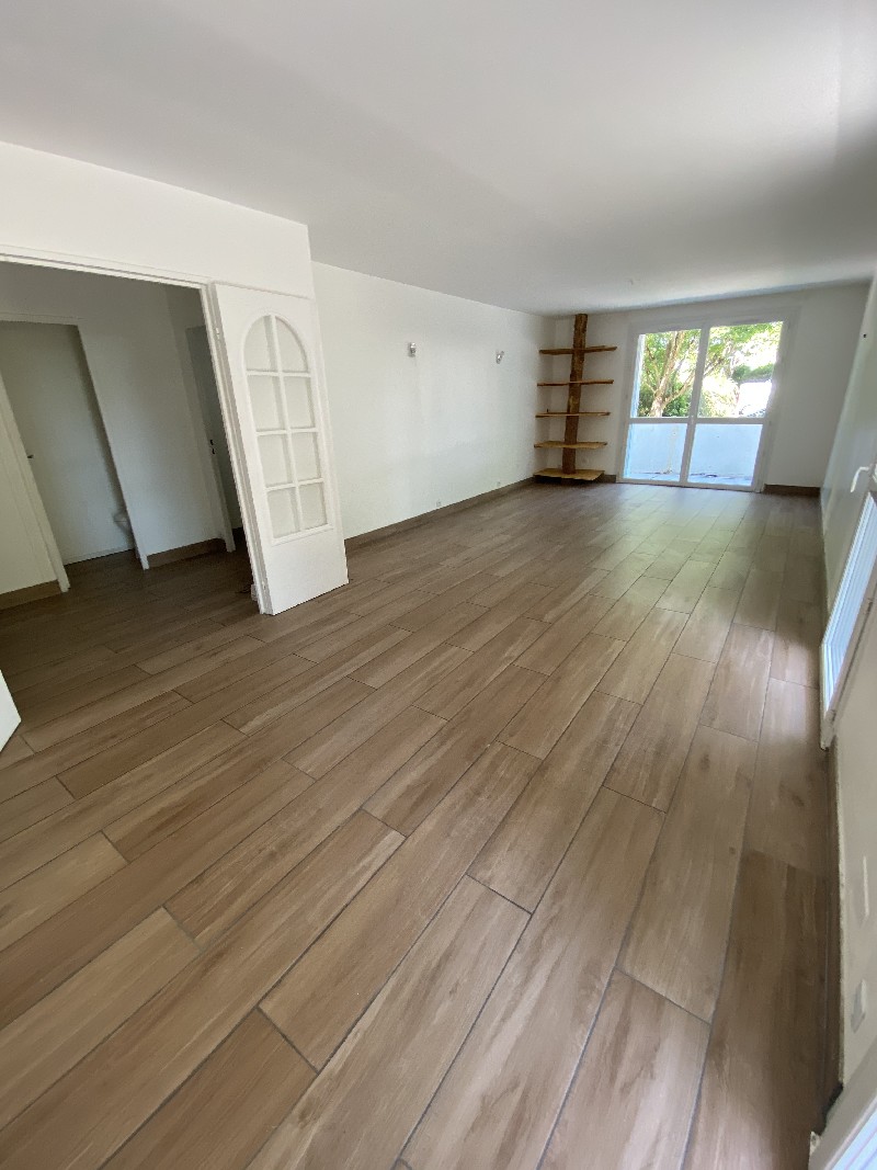 Appartement à Vaux-le-Pénil