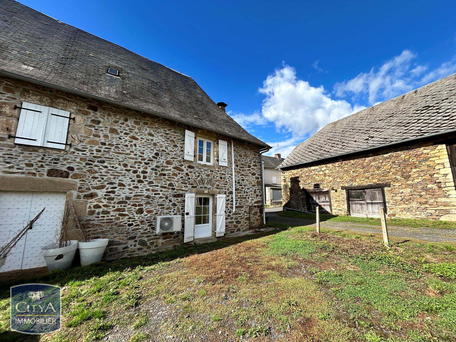 Maison à Condat-sur-Ganaveix