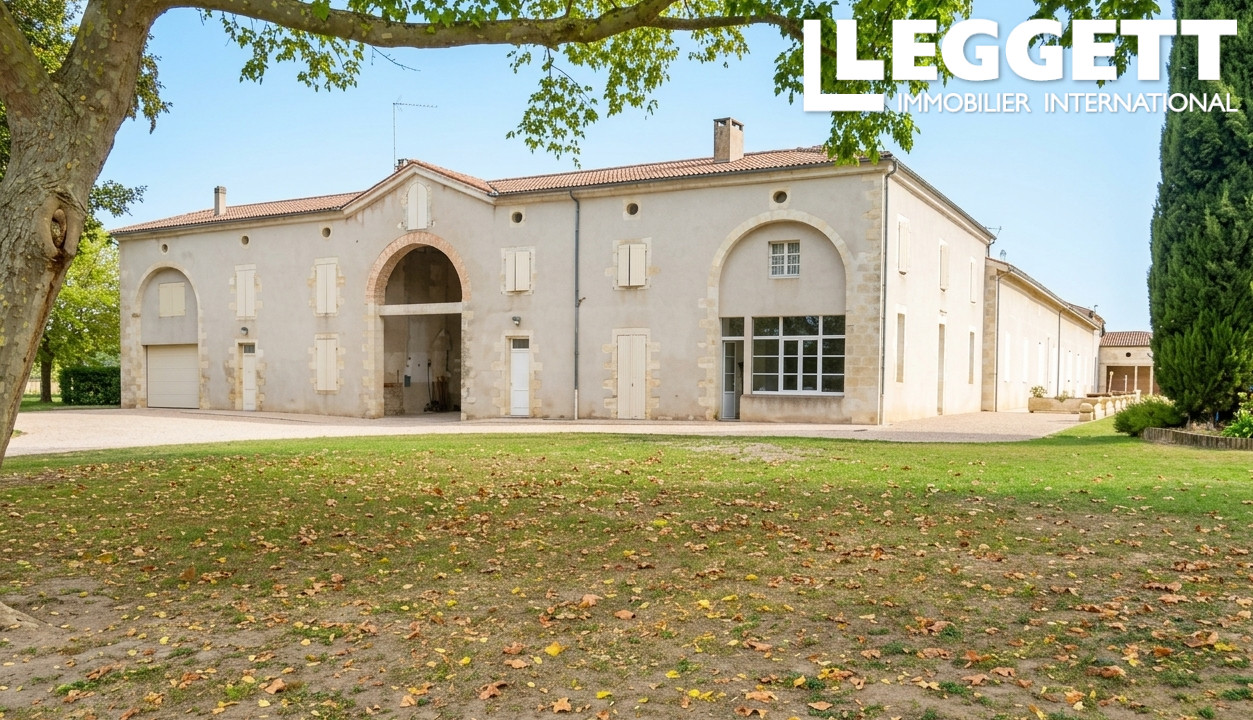 Maison 19 pièces 393 m² · à Marmande · 393 m² · 1 369 000 €