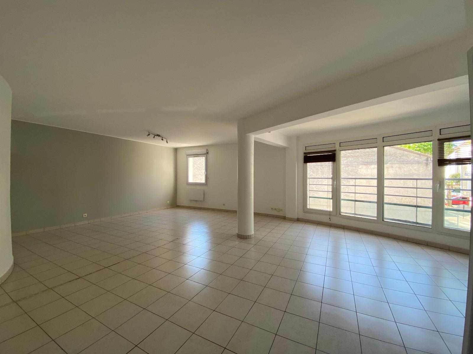 Appartement 3 pièces 95 m² · à Tournon-sur-Rhône · 95 m² · 740 €/mois