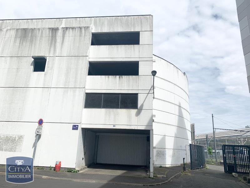 Parking TOURS 37000 · 82 €/mois