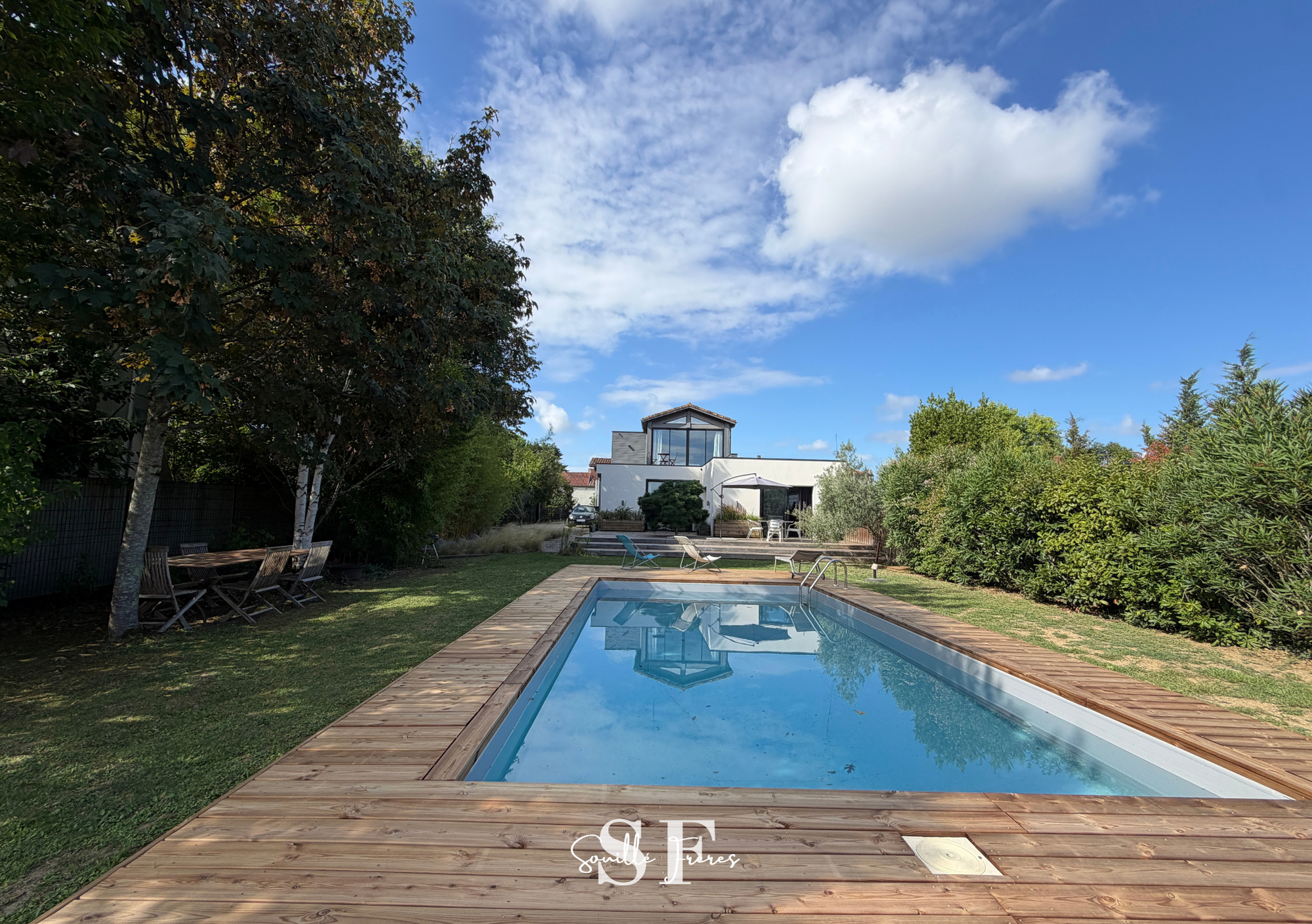 Maison 5 pièces 208 m² · au Passage · 208 m² · 450 000 €