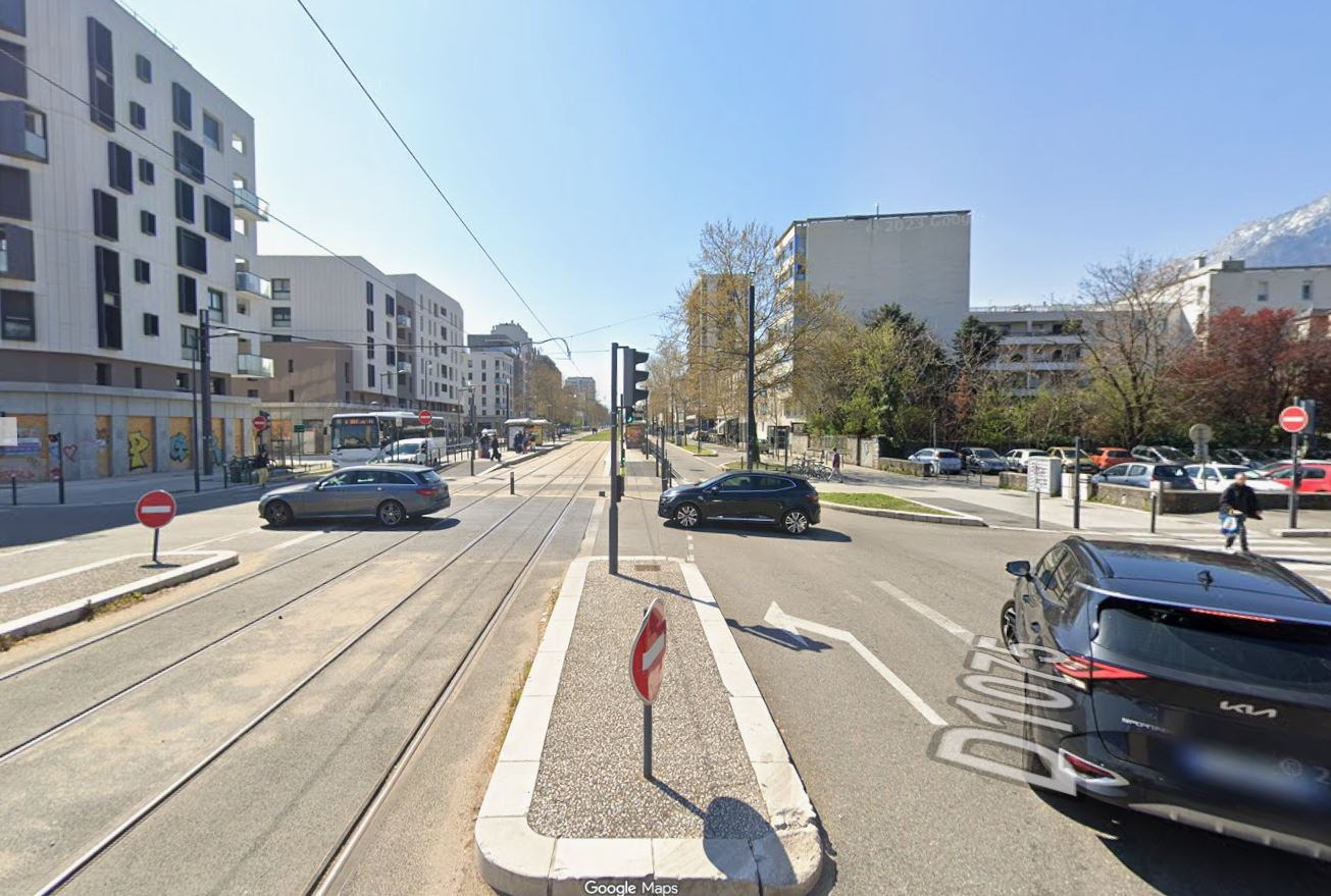 Parking 13 m² · à Grenoble · 13 m² · 62 380 €