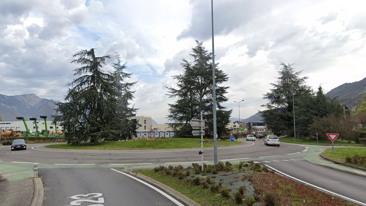 Parking DOMENE 38420 · à Domène · 36 000 €
