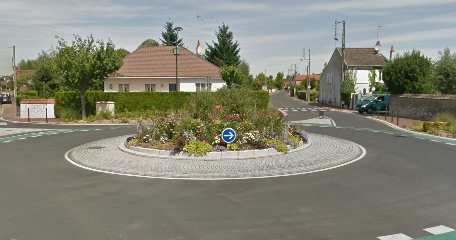 Parking OLIVET 45160 · 75 000 €