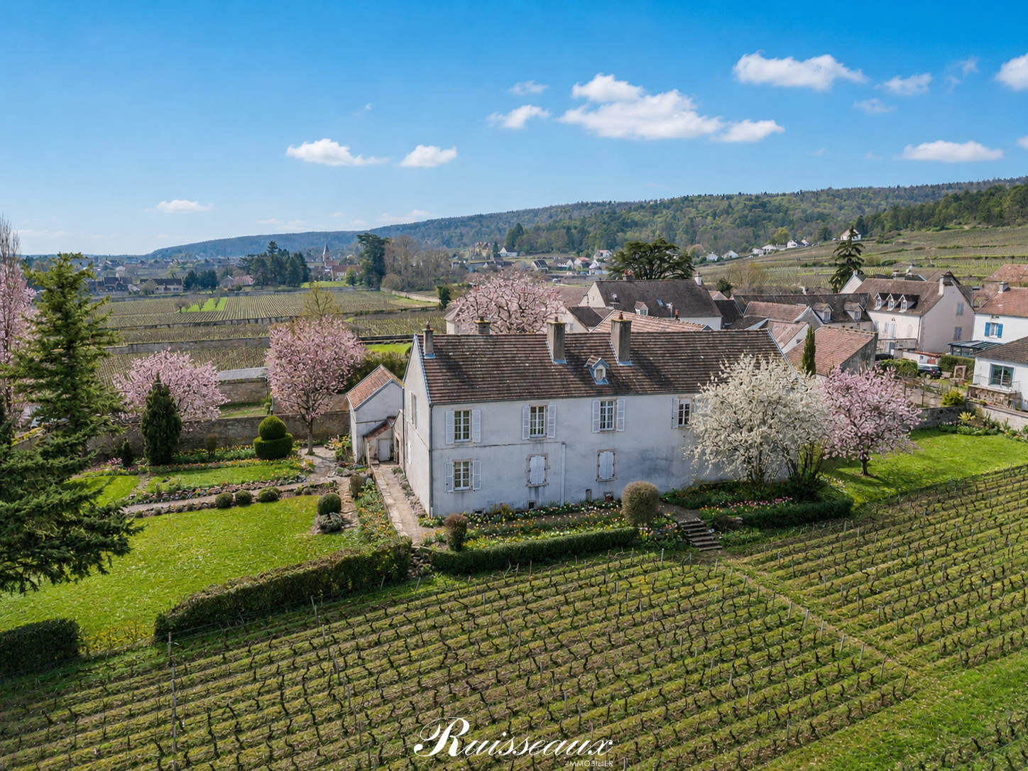 Maison 8 pièces 310 m² · à Fixin · 310 m² · 2 000 000 €