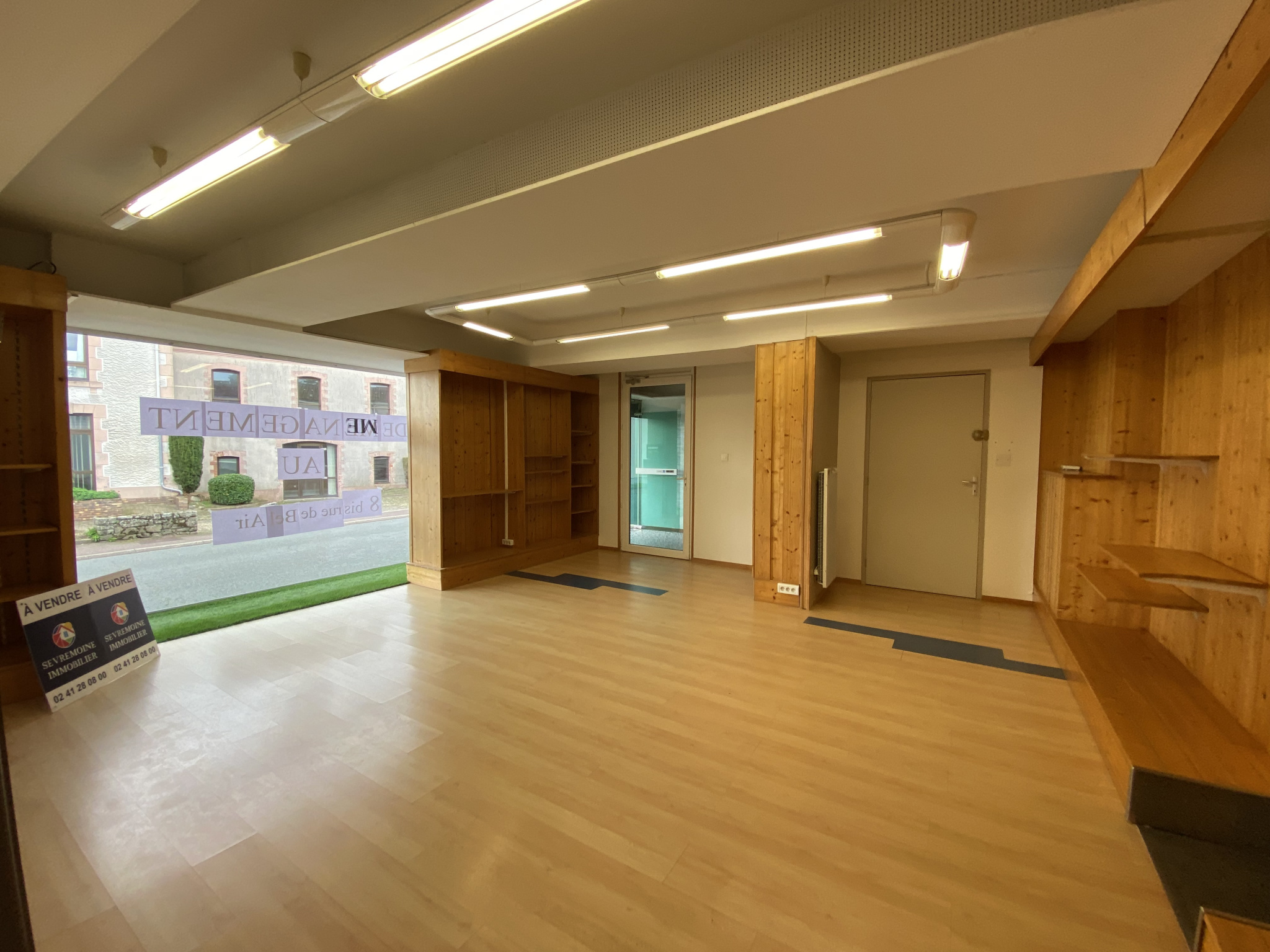 Immeuble 252 m² · à Vallet · 252 m² · 141 900 €