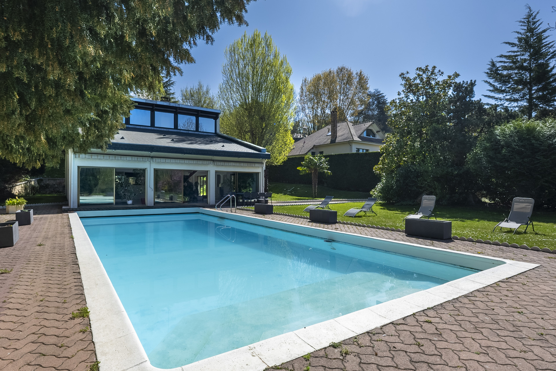 Maison 15 pièces 753 m² · à Bougival · 753 m² · 2 990 000 €