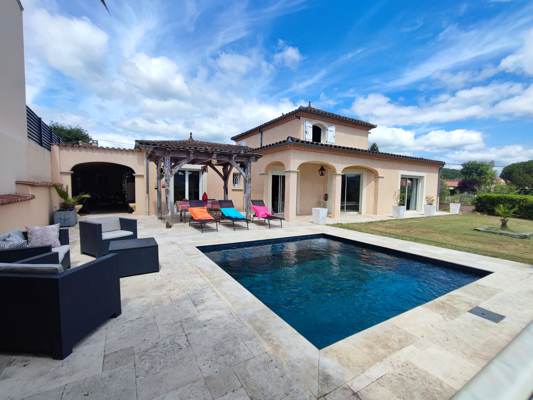 Maison 4 pièces 157 m² · à Bretenoux · 157 m² · 392 000 €