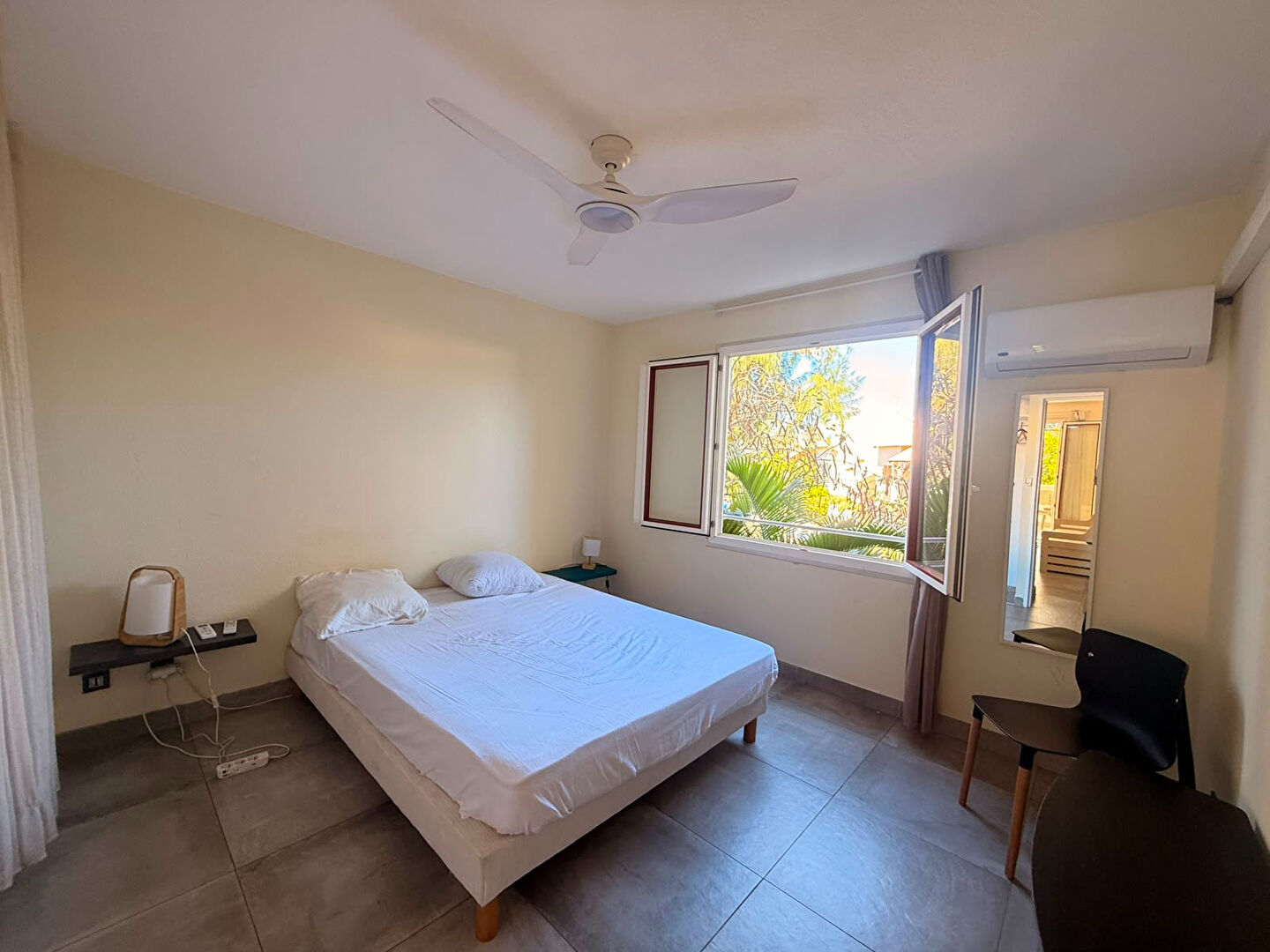 Appartement – SAINT GILLES LES BAINS - Vue 4