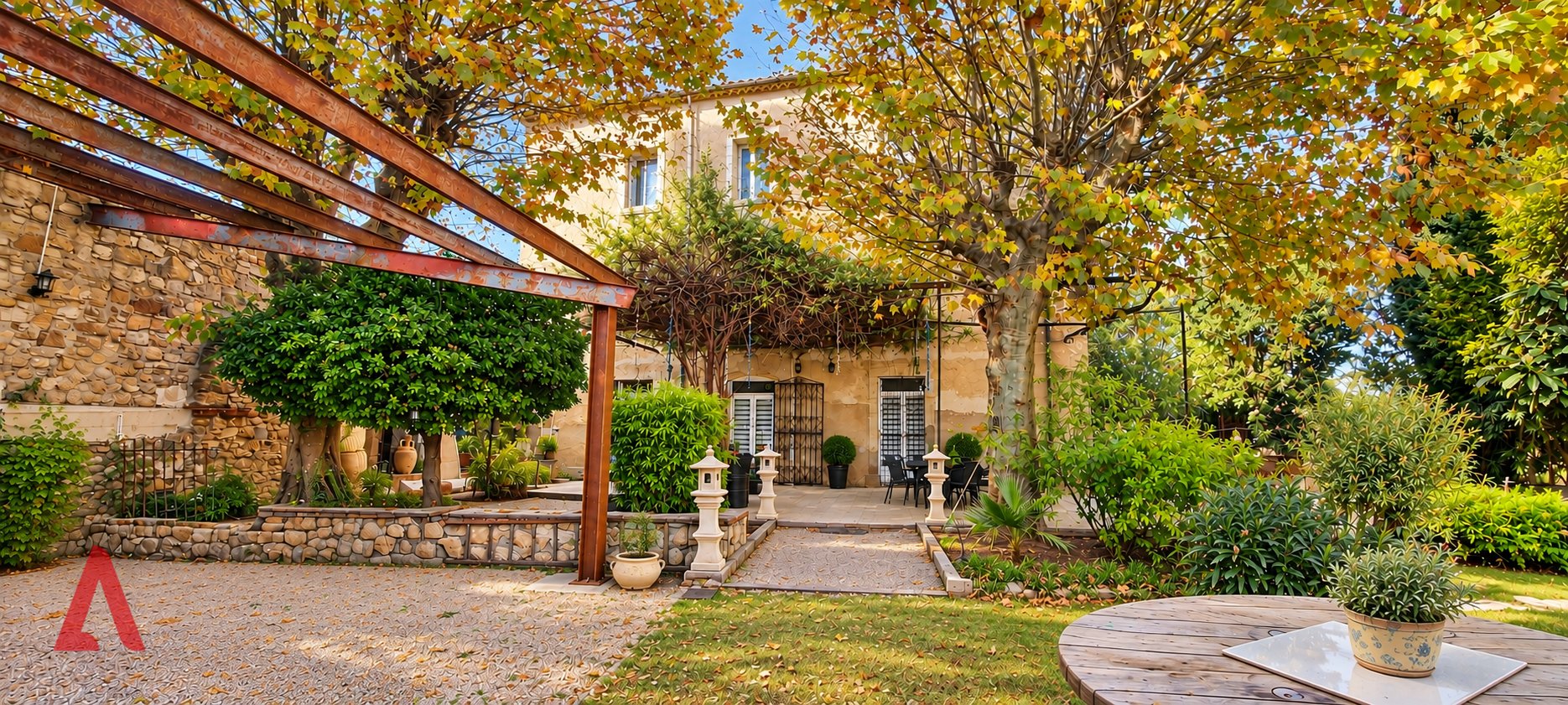 Maison 16 pièces 538 m² · à Jonquières · 538 m² · 995 000 €