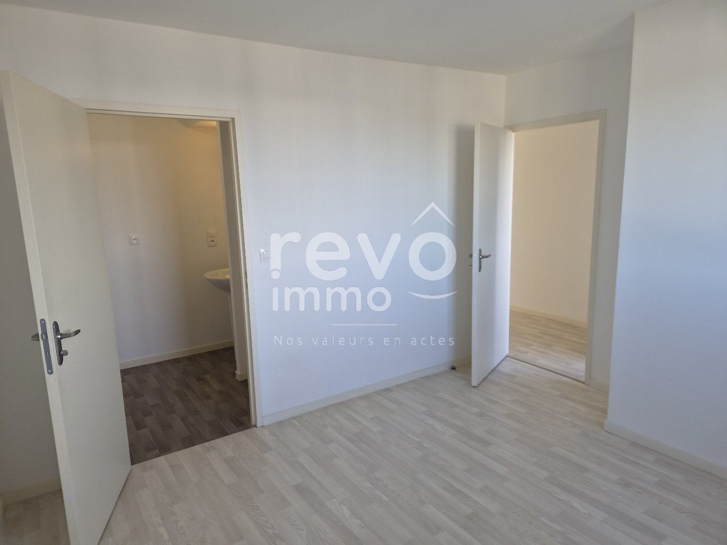 Appartement – BEAUCOUZE MAINE-ET-LOIRE PAYS-DE-LA-LOIRE - Vue 4