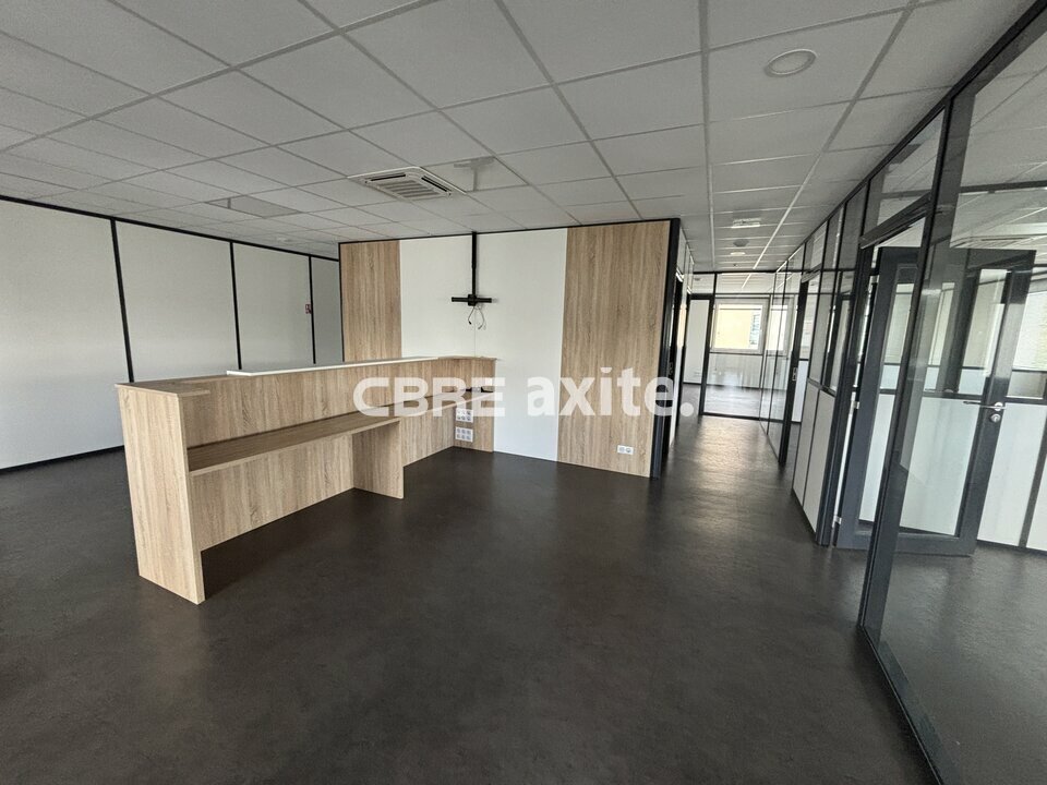 Local commercial 189 m² · à Annecy · 189 m² · 3 064 €/mois