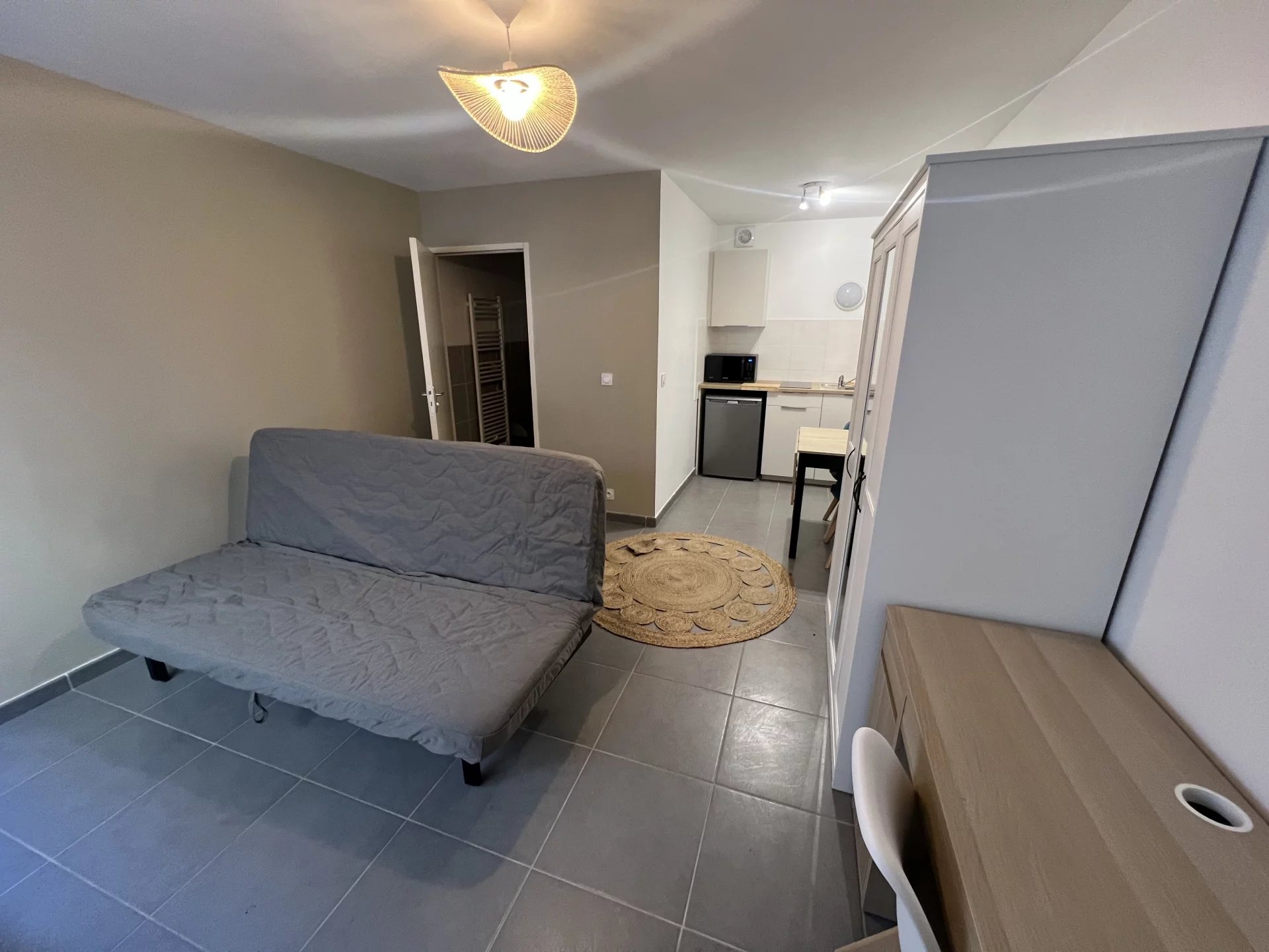 Studio à Valence