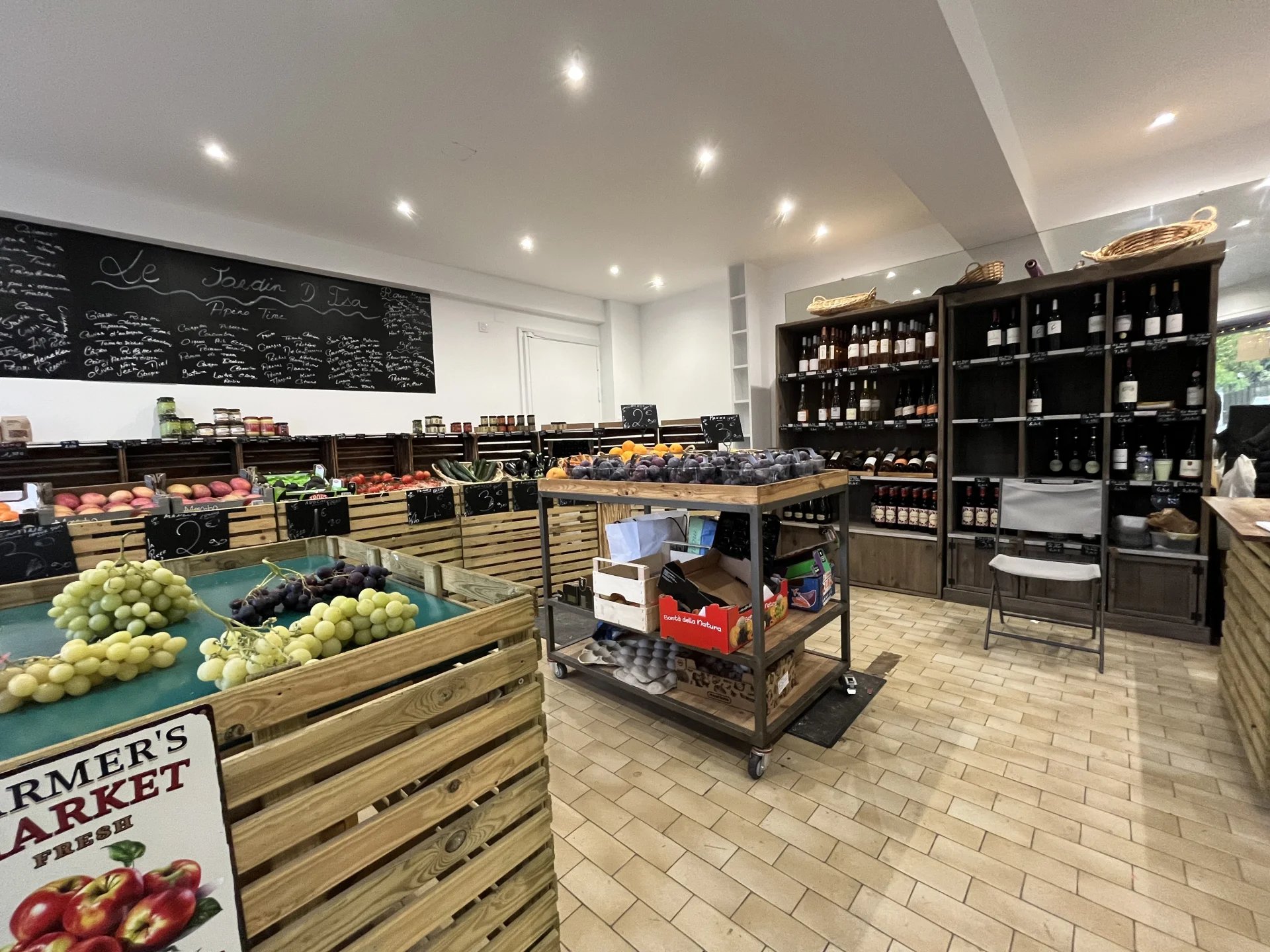 Local commercial 39 m² · à Saint-Laurent-du-Var · 39 m² · 24 200 €
