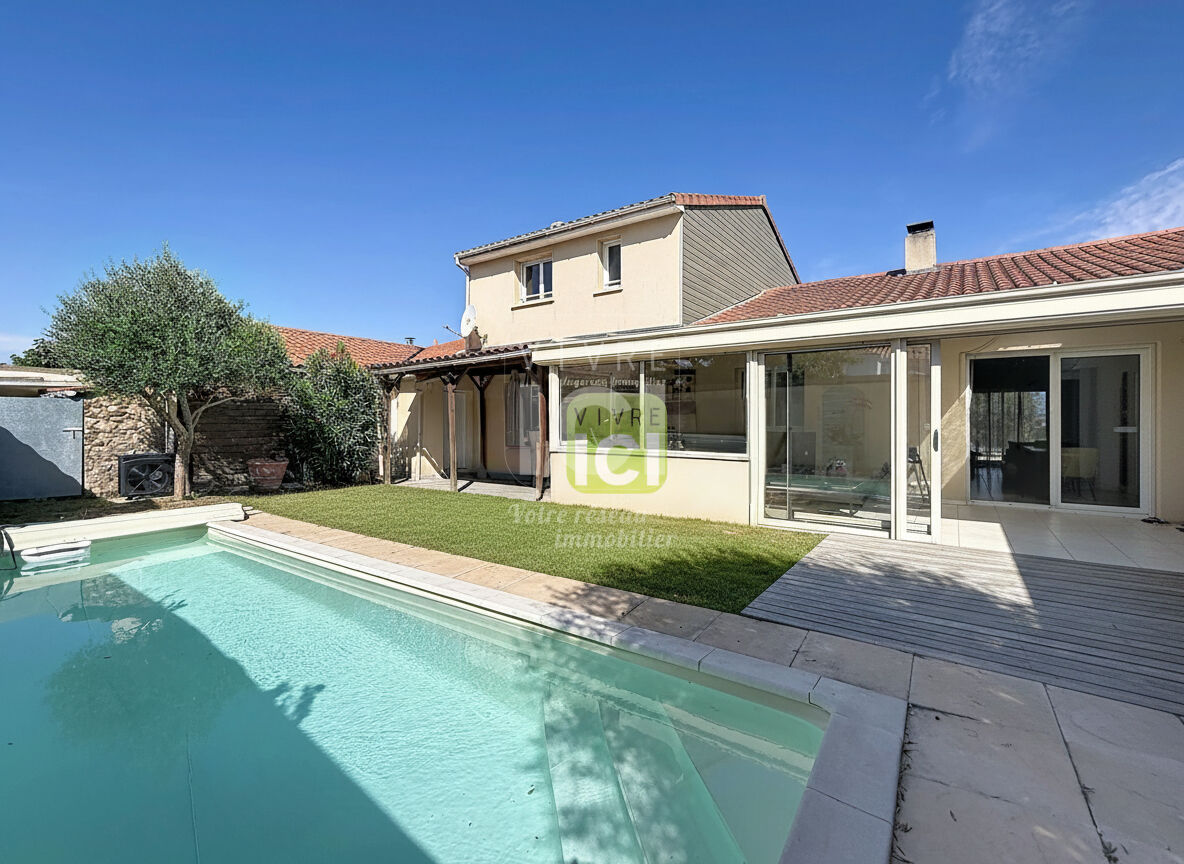 Maison 8 pièces 159 m² · à Cholet · 159 m² · 280 000 €