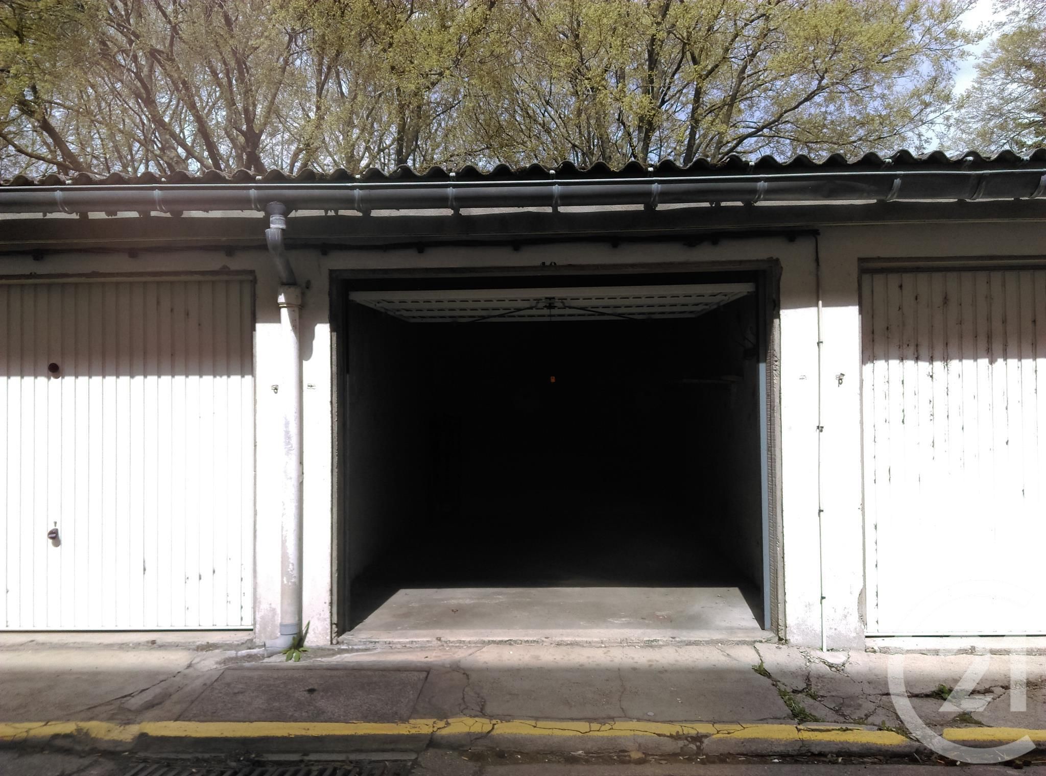 Parking CARCASSONNE 11000 · 80 €/mois