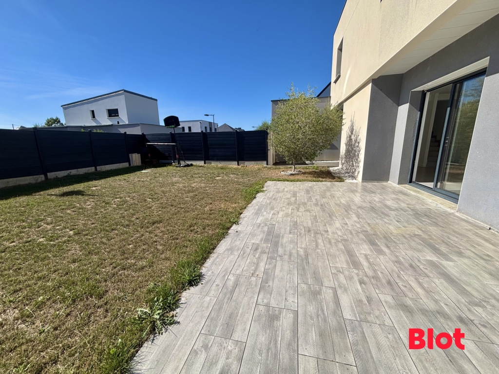 Maison 5 pièces 140 m² · à Domloup · 140 m² · 399 000 €