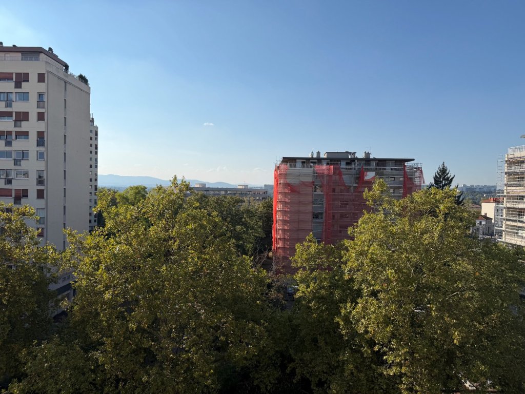 Appartement 3 pièces 77 m² · à Lyon 04 · 77 m² · 283 500 €