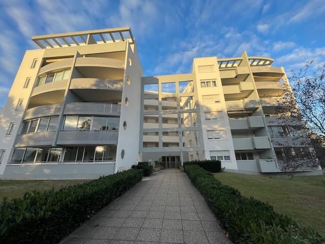 Appartement à Décines-Charpieu