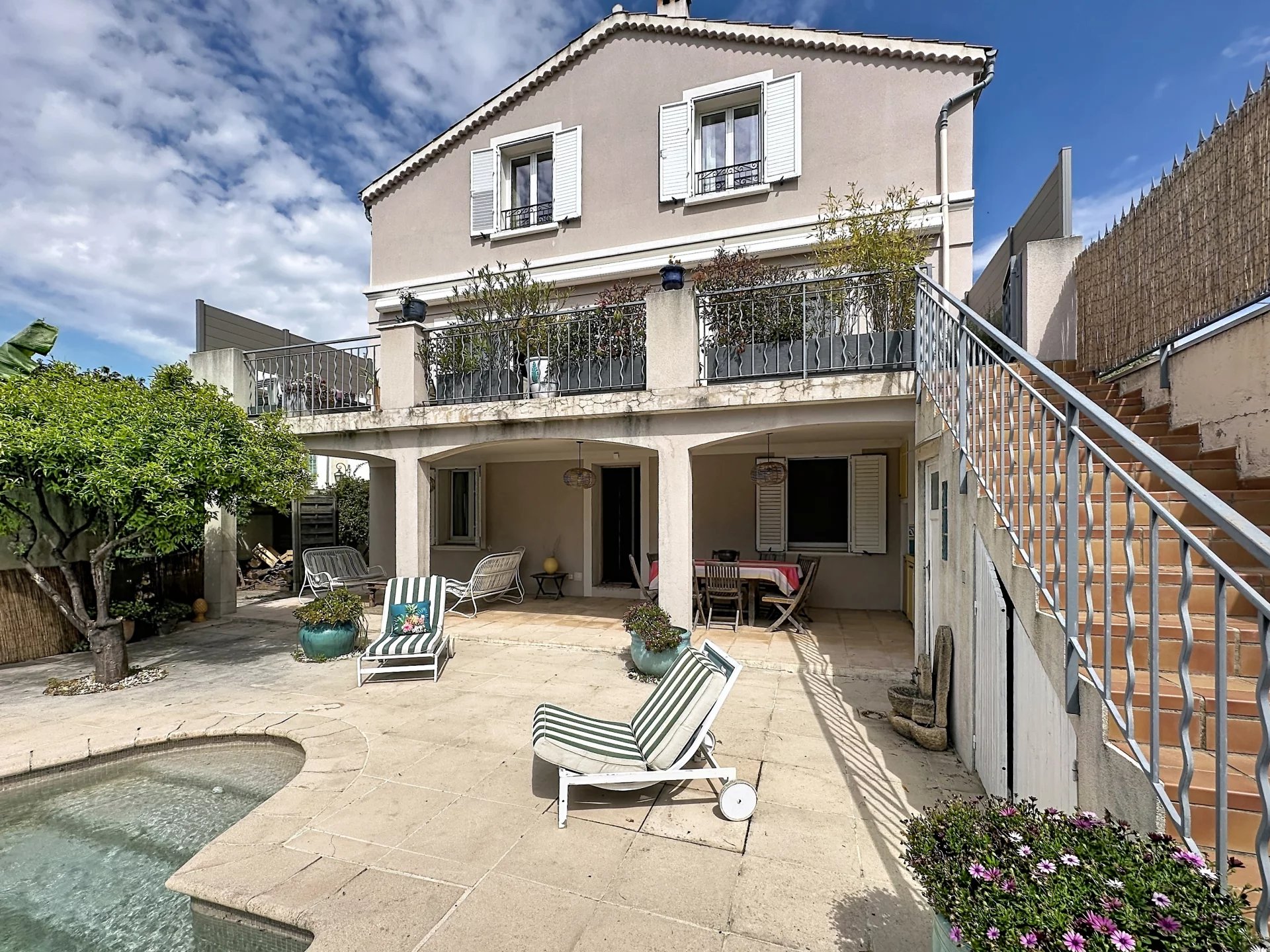 Maison 272 m² · à Vallauris · 272 m² · 1 050 000 €