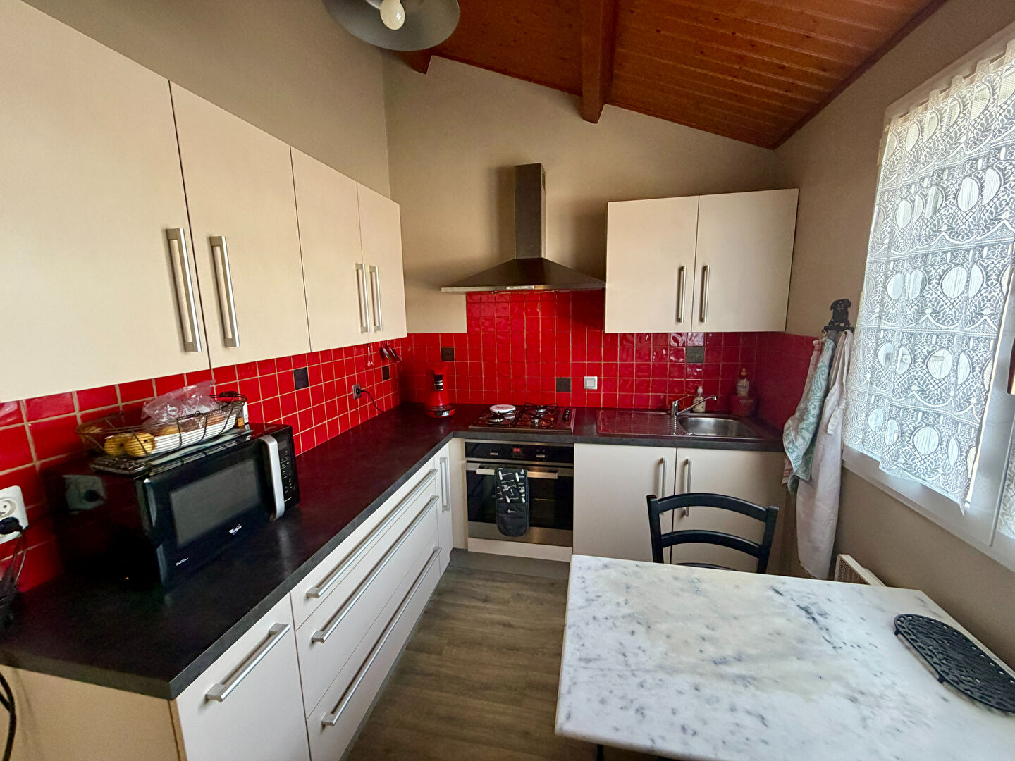 Appartement – CHALLANS VENDEE PAYS-DE-LA-LOIRE - Vue 2