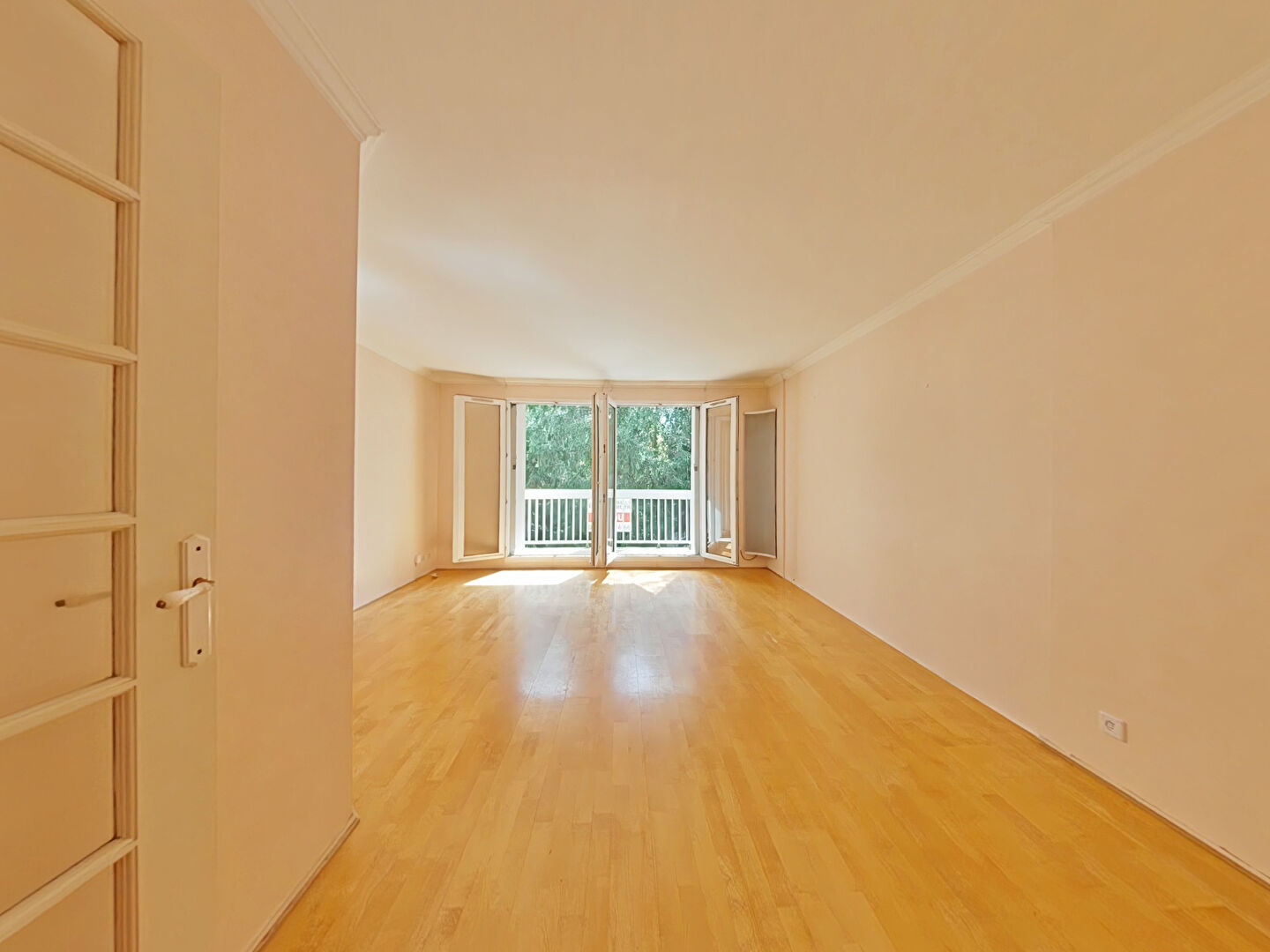 Appartement – FONTENAY LE FLEURY YVELINES ILE-DE-FRANCE - Vue 2