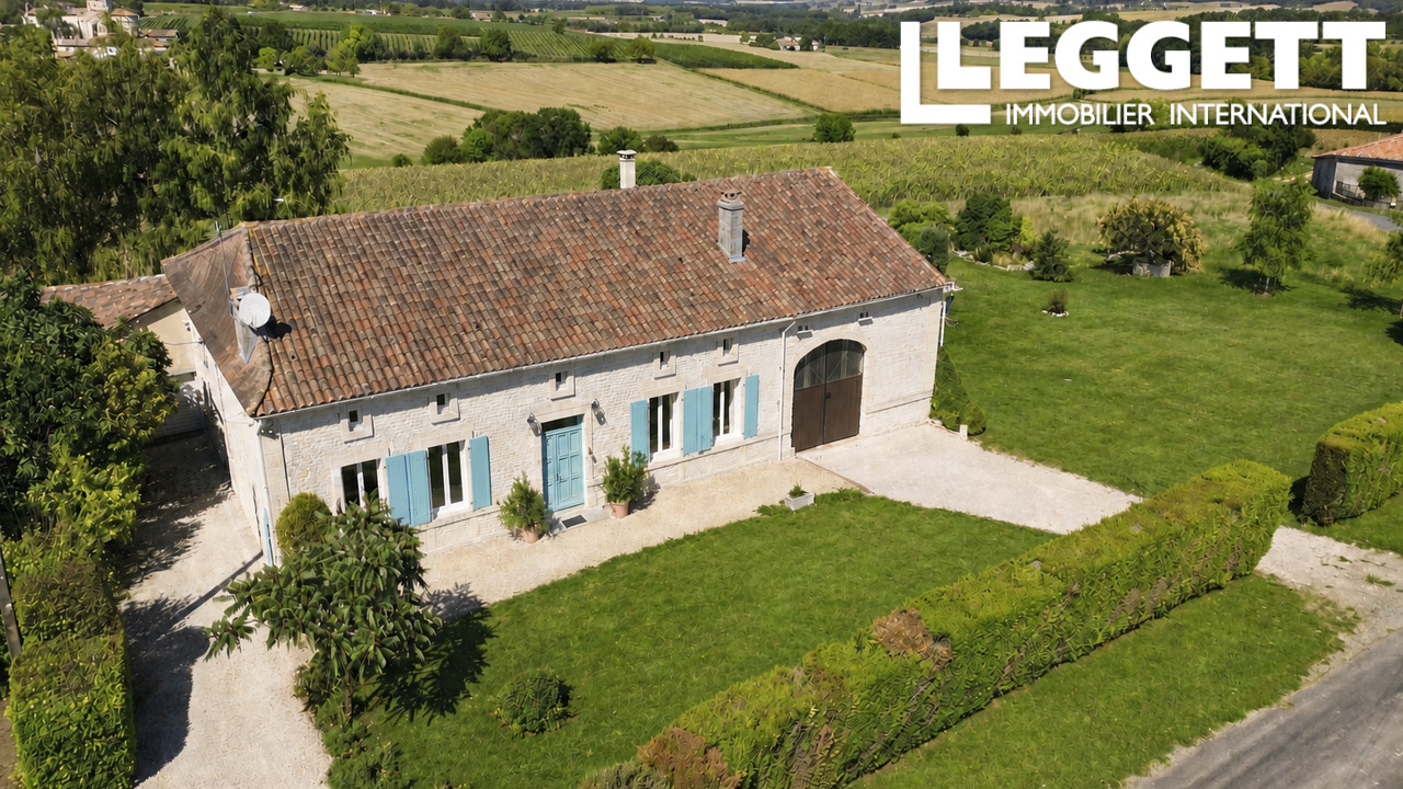 Maison 8 pièces 285 m² · à Berneuil · 285 m² · 470 640 €