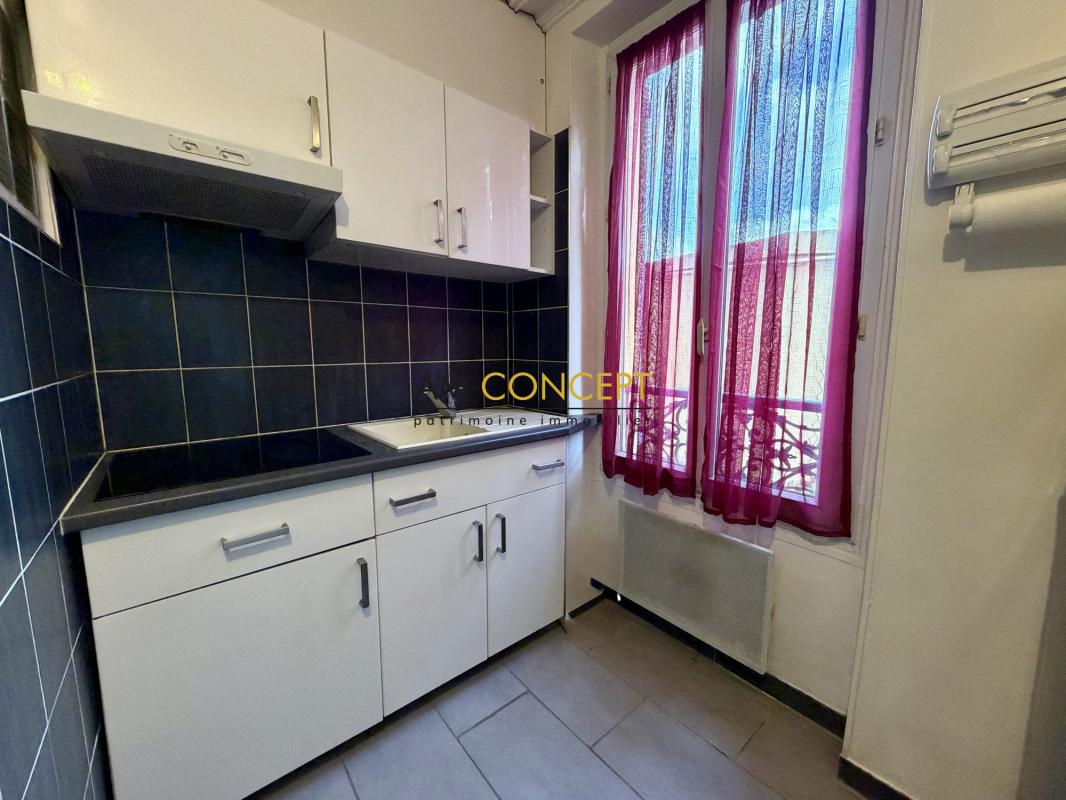 Appartement – LES LILAS SEINE-SAINT-DENIS ILE-DE-FRANCE - Vue 2