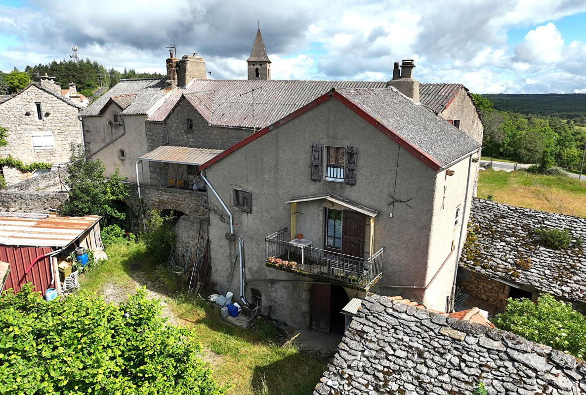 Maison 3 pièces 72 m² · à Saint-André-de-Vézines · 72 m² · 62 000 €