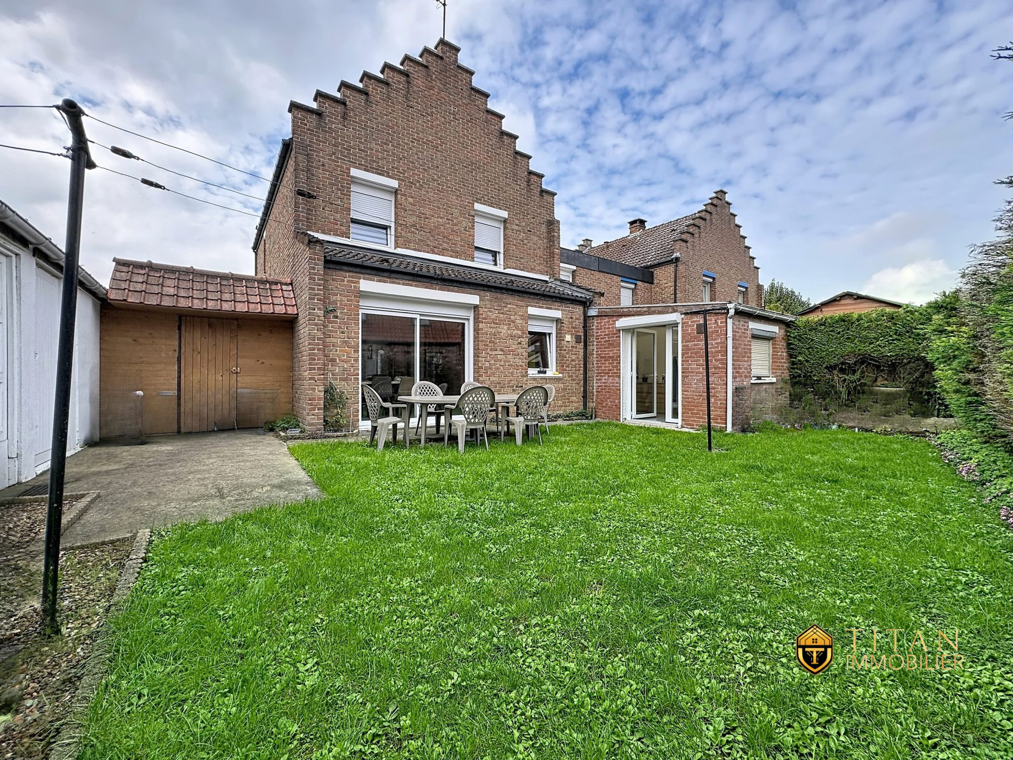 Maison 6 pièces 115 m² · à Armbouts-Cappel · 115 m² · 233 200 €