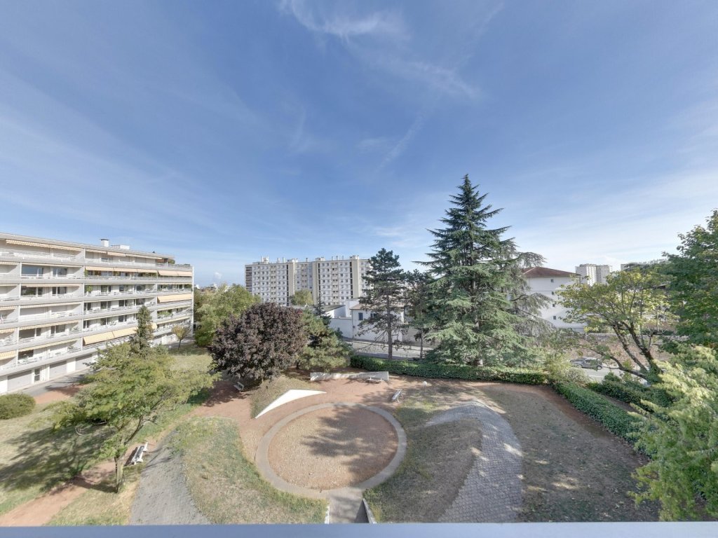 Appartement 6 pièces 137 m² · à Lyon 04 · 137 m² · 705 000 €