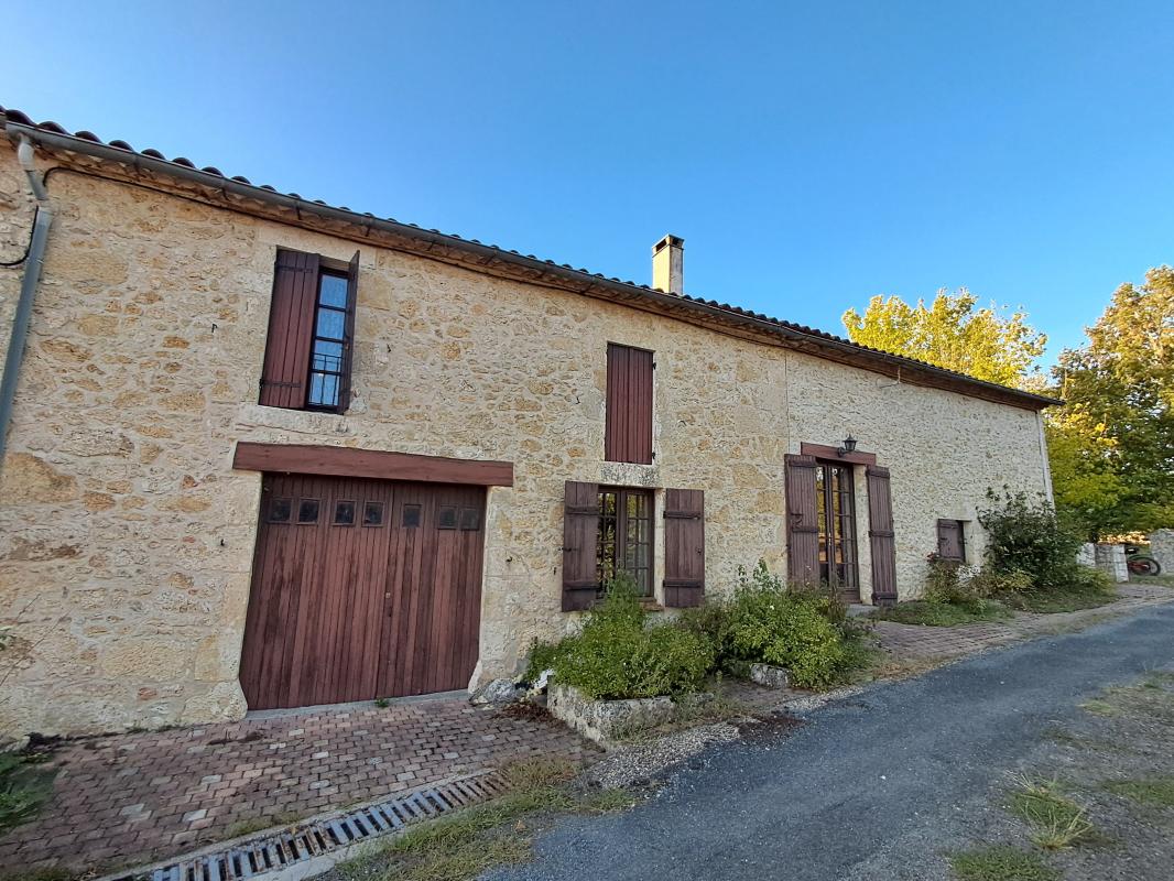 Maison 6 pièces 191 m² · à Fonroque · 191 m² · 212 000 €