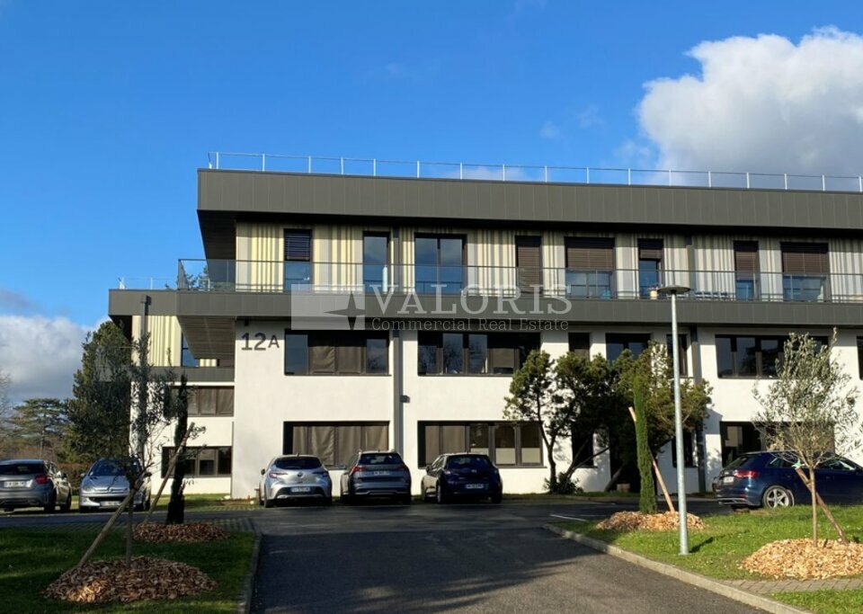 Local commercial 139 m² · à Tassin-la-Demi-Lune · 139 m² · 2 670 €/mois
