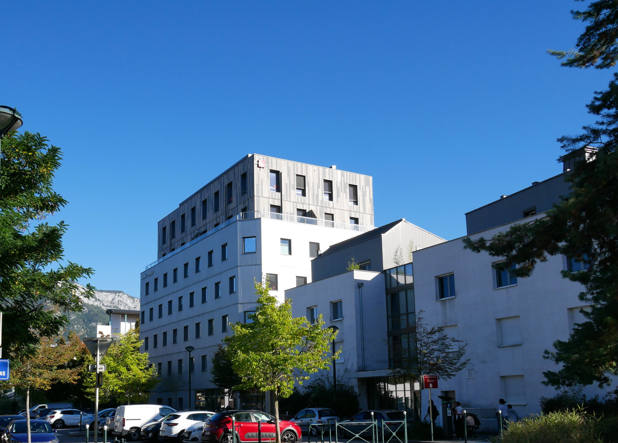 Local commercial 77 m² · à Annecy · 77 m² · 4 958 €/mois
