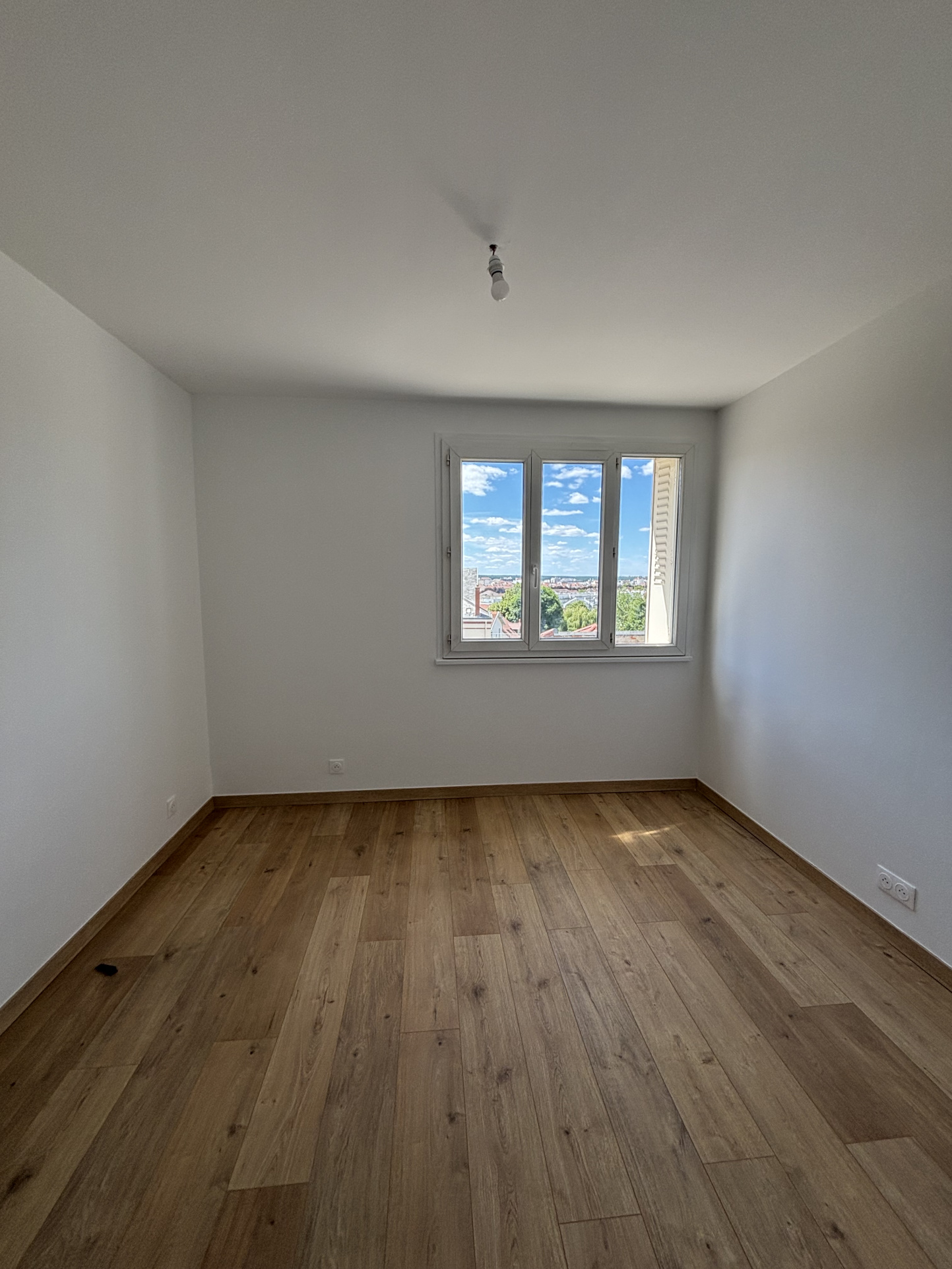 Appartement – Le Vernet, Allier - Plus