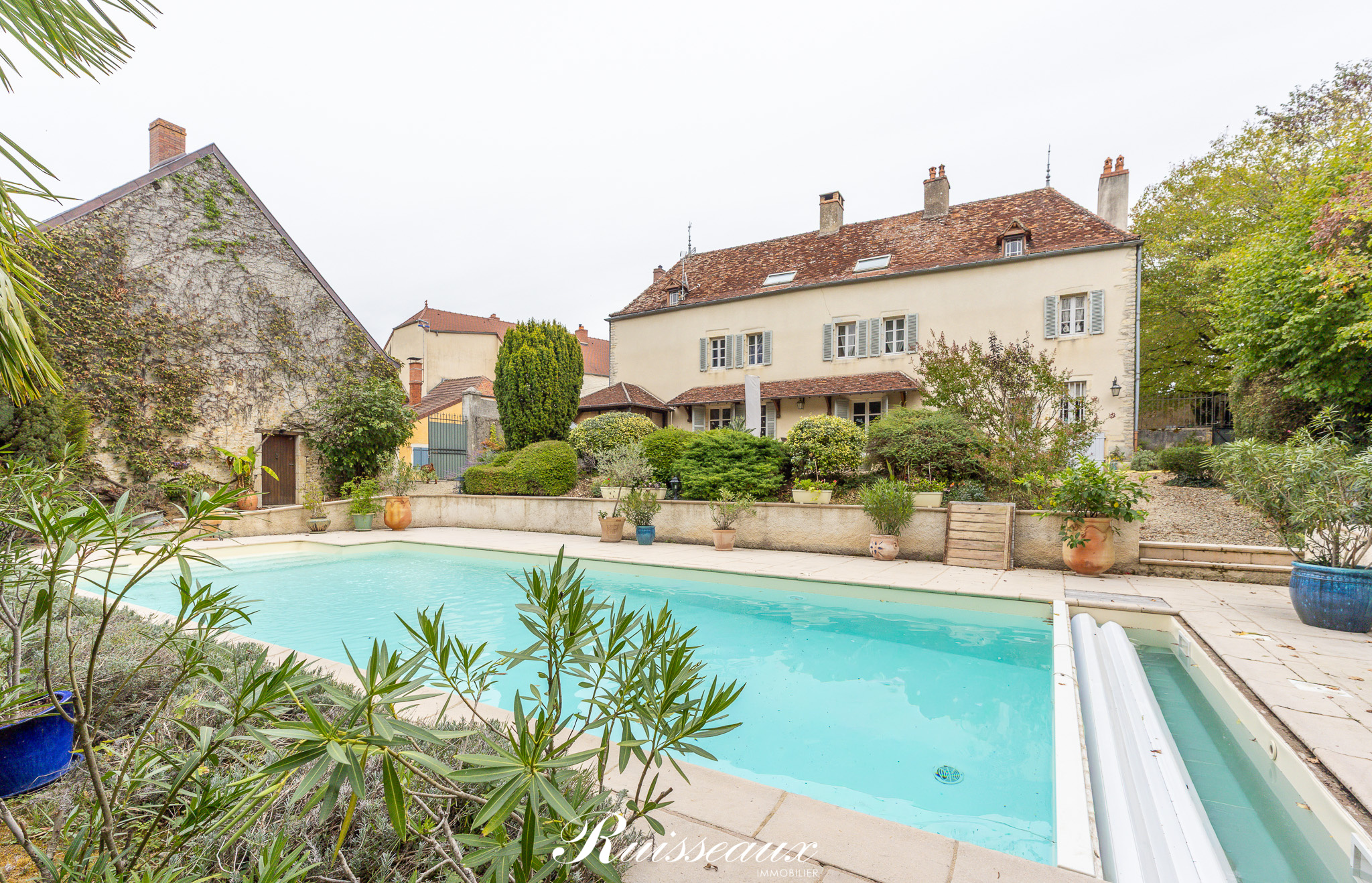 Maison 12 pièces 400 m² · à Arceau · 400 m² · 970 000 €