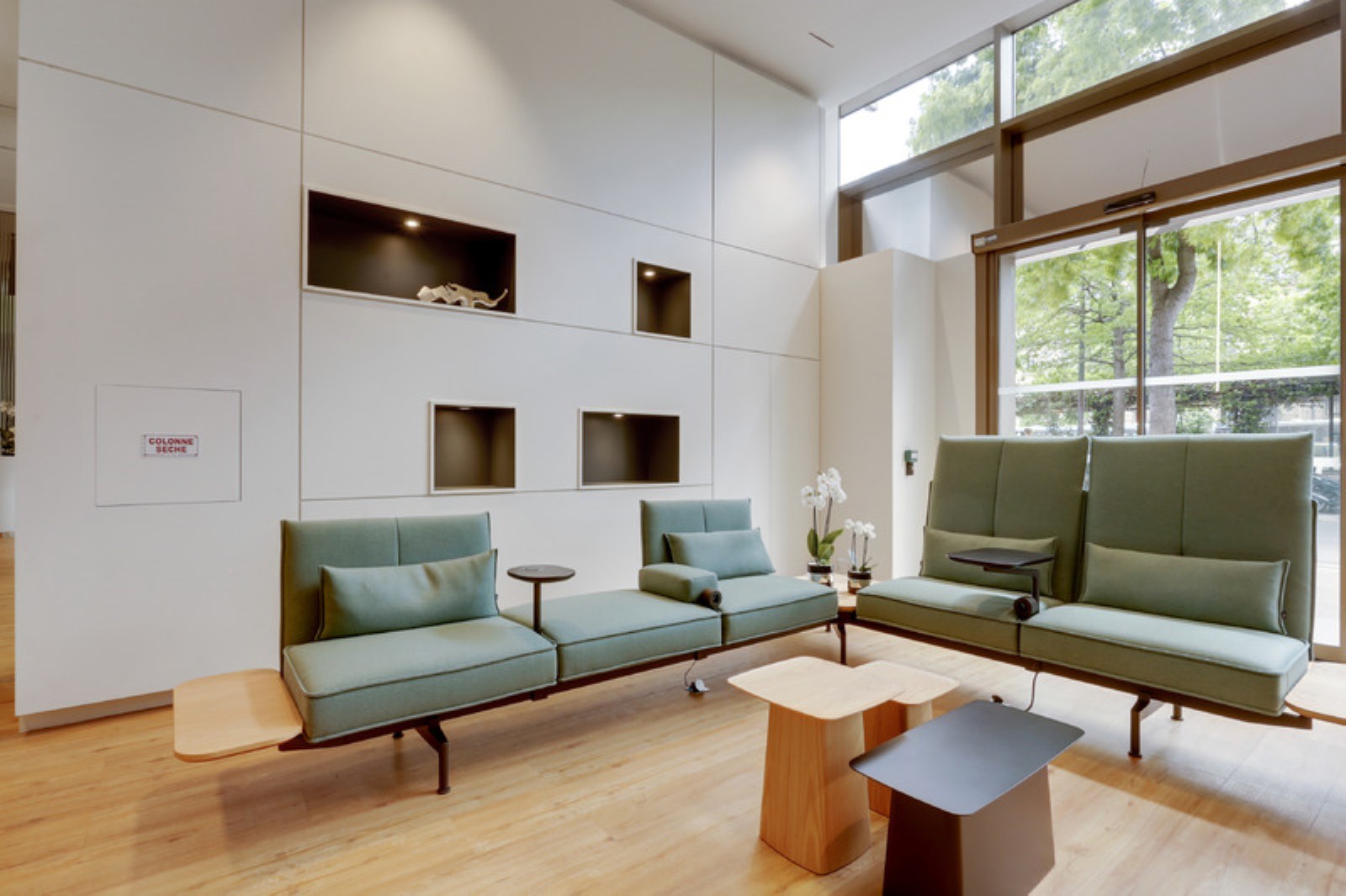 Local commercial 686 m² · à Neuilly-sur-Seine · 686 m² · 55 €/mois