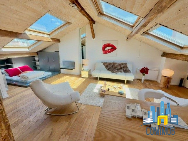 Studio à Courbevoie